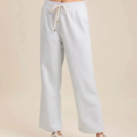 Le Marais Hoodie & Sweatpant Set - Picture 7 of 14